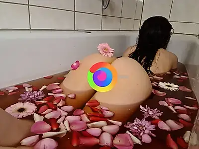 Pussy pictures in the bathtub