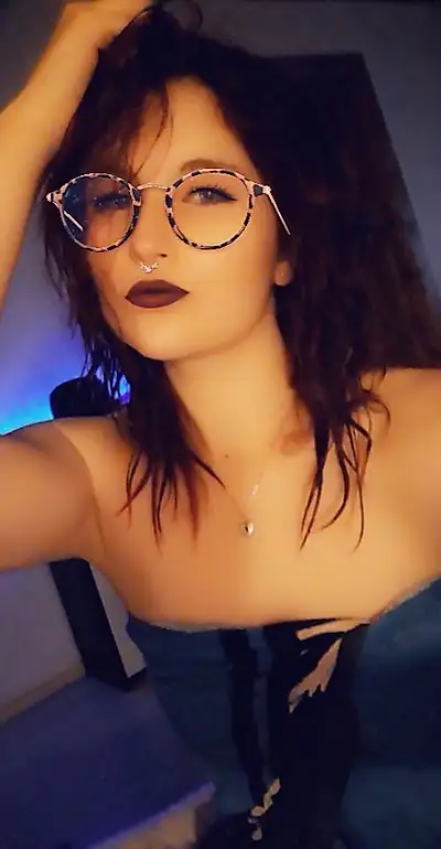 Hot selfies after the shower 😋🔥