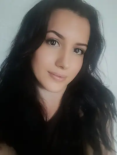 How my pussy gets wet 