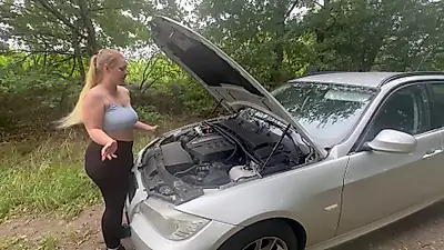 Car breakdown! Help and f**k me!!! 😏