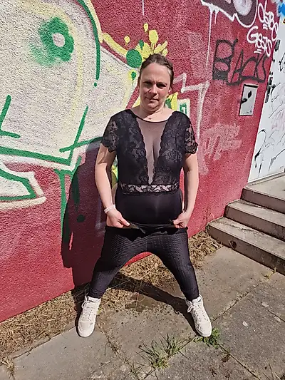 Hot close-ups of my pussy pregnant in7