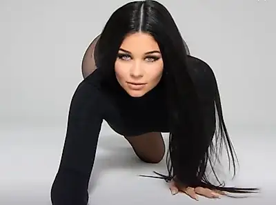 A small, spontaneous photo session at home 👅