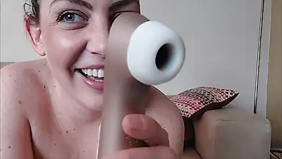 I'LL INTRODUCE YOU TO MY FRIENDS!!! CARLOS AND BRUNO ARE TWO REALLY WILD GUYS