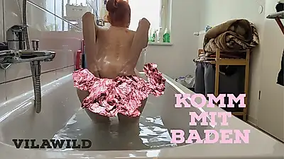 Come bathing with us 😋 Request video