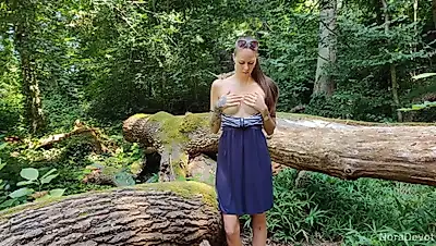 Secretly splashed at the lake!