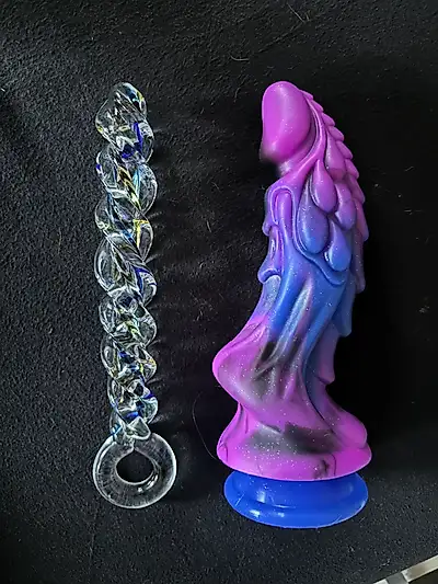 Glasdildo vs. XL Dildo