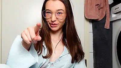 My brush makes me cum!