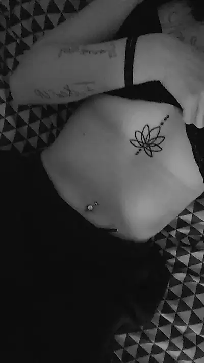 Black and white nude images 