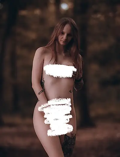 Naked Outdoor shooting