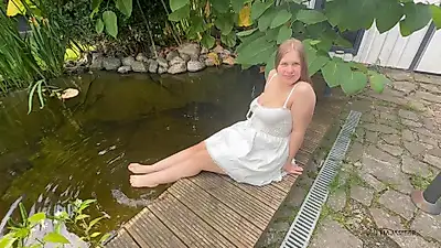 Ein geiler B**wjob am Teich endet mit A**ls*x und einem C******e😈