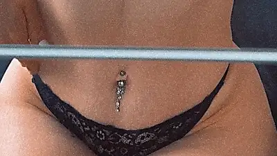 Mi stanno scopando a quattro zampe 🔥💦💋 la sexy Shelly geme 