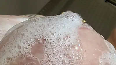 Une petite soirée mousse, mais toute seule 😪😱