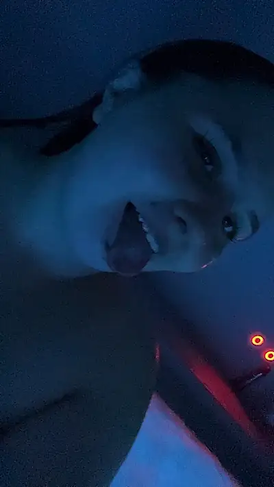 🍆 im Whirlpool B****n👅💦