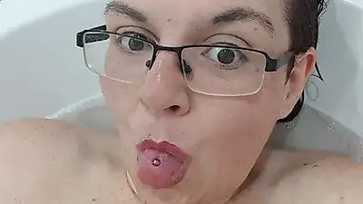 Давай трохи пограємо.  