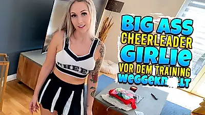 Big Ass Cheerleader Girlie banged away before training !