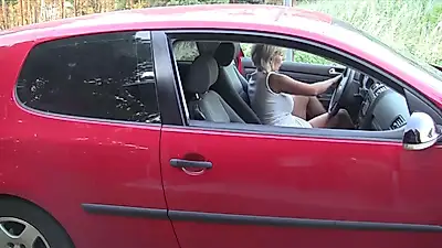 Fă sex în secret cu o persoană care flirtează de pe plajă! 