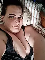 Ladyinred333