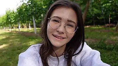 ¡¡ESPECTÁCULO DE PIES!! ¡¡La hierba me hace cosquillas entre los dedos de los pies!!