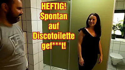 HEFTIG! Spontan auf Discotoilette gef**kt!