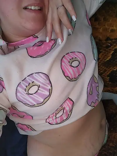 Good morning, listen to her smacking her lips.