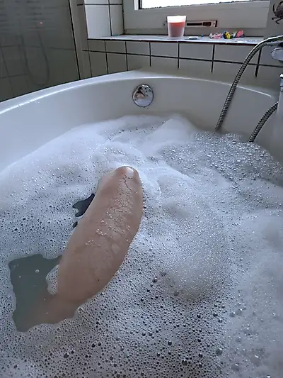 Bathtub  