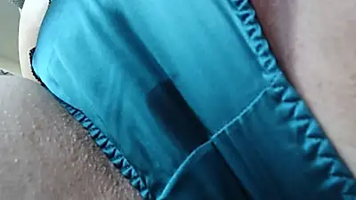 Masturbare cu chiloți înăuntru