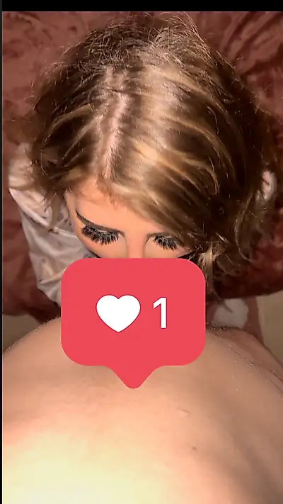 Daddy sucked one until he took me doggy 😋