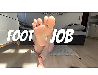 Masturbating with wet feet—so wet that I came