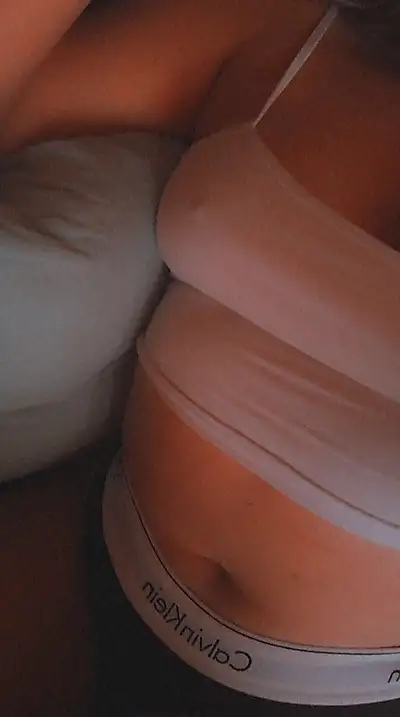 Fun with my dildo 👅💦