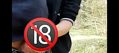 Handjob im Wald 