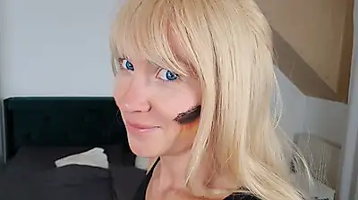 Stiefschwester nach Deutschland EM-Fußball Spiel knallhart gef**kt und in die P***y gespritzt!!