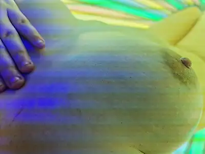 Me under the sunbed 🙈