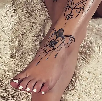 For my foot lovers! 👣🤍