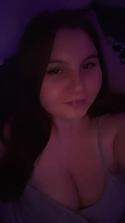 NS in the shower 💦🐱