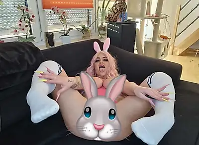 Oster-Orgasmus Playbunny mit Dildos*****z zum Orgasmus gestopft + hardcore dirty-talk