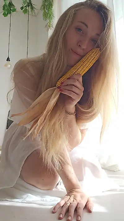 100: Fun with a corn cob!