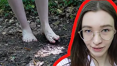 Фетиш на ноги! Прыжки по лужам, как в старые добрые времена!