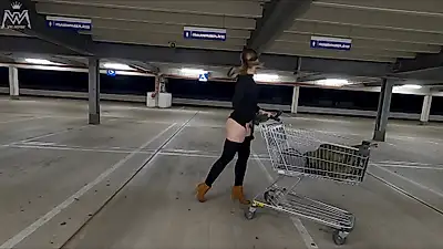 Women's parking space P**s