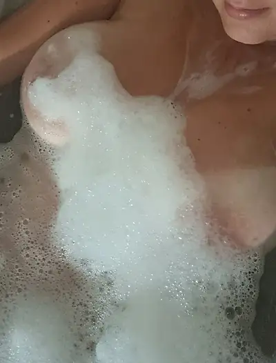 Hot relaxation after your workout – Sensual, sweaty, seductive 🔥🧘‍♀️🚿