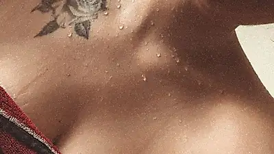 Een kleine fotoshoot na het douchen 😈