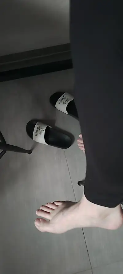 Black socks swapped for light nylon socks 🧦