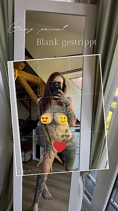 Stripped bare in private 👀 only briefly online