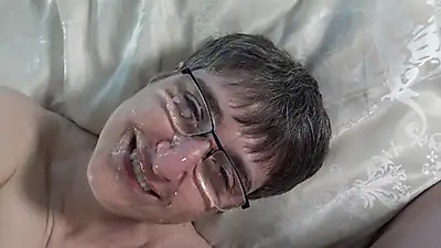 Squirt on my glasses