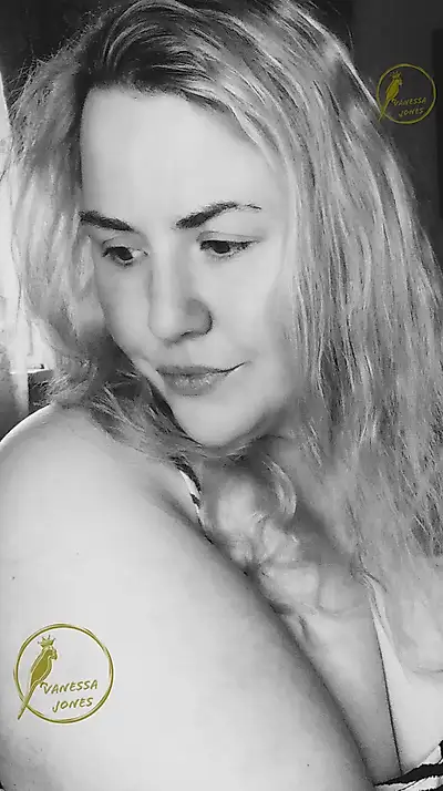 VanessaJones