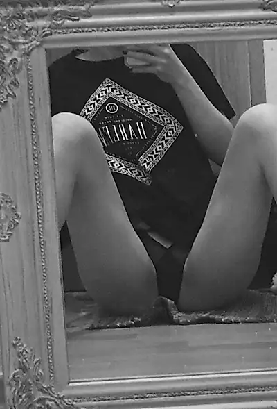 I spread my legs for you on my washing machine and showed you my pussy 🤍🔥💋 