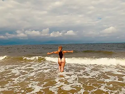 Will you come with me to Sylt and we can splash around in the North Sea together?