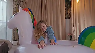 Looner - 044 - Big Unicorn Masturbation