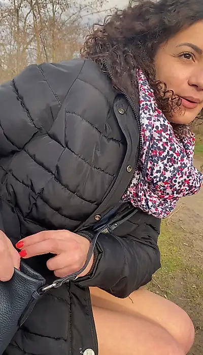 If you need something quick... film me and I'll make your panties wet! 