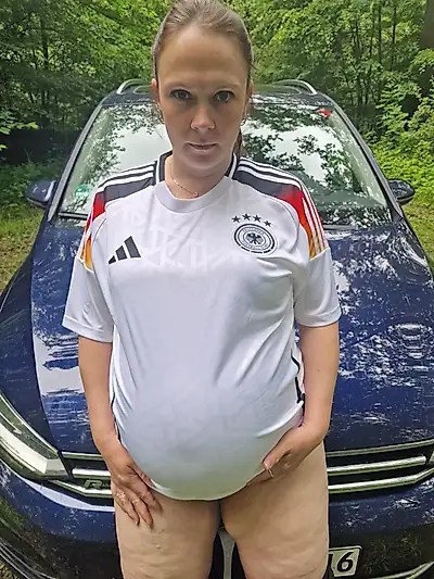 Doggy on the hood just my face with c******e