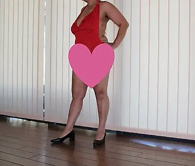 🔥 Seduction in red – every glance is worth it 🔥